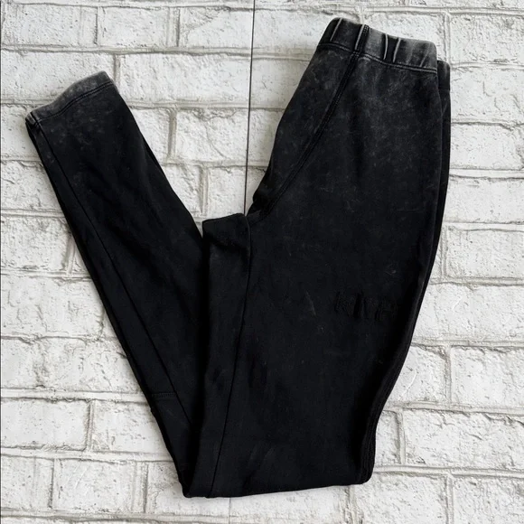 Kith - Picture 1 of 10